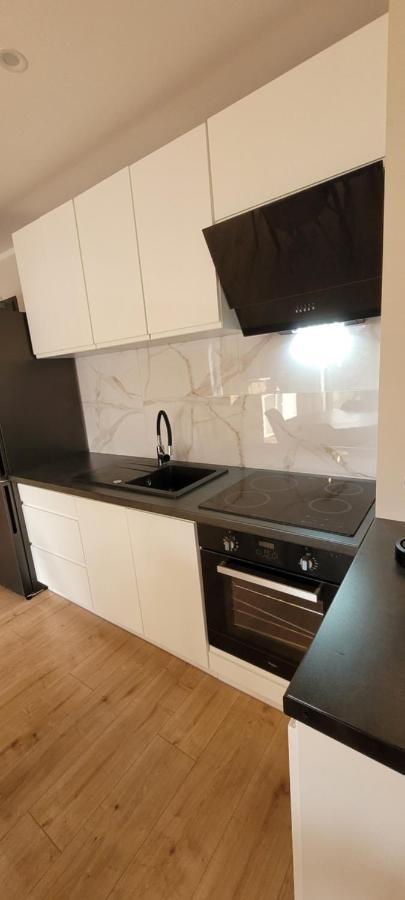 Sloneczny Apartament Z Ogrodkiem Gdańsk Kültér fotó